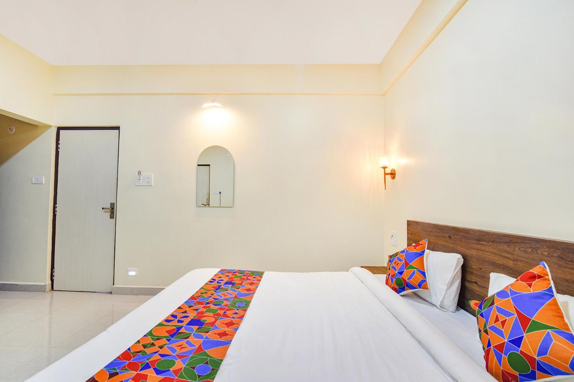 Fabhotel Baga Tulip - 500M From Baga Beach Esterno foto
